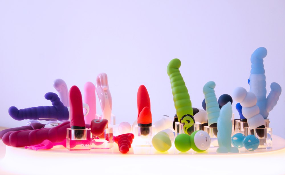 Beginner’s Guide to Sex Toys: What to Know Before You Buy